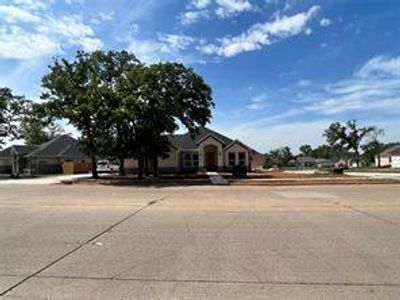 New construction Single-Family house 1204 Oak Harbor Boulevard, Azle, TX 76020 - photo 4 4