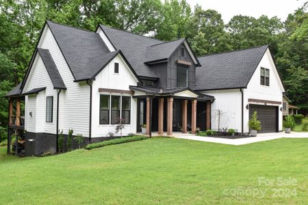 New construction Single-Family house 322 Mountainview Drive, Charlotte, NC 28270 - photo 2 2