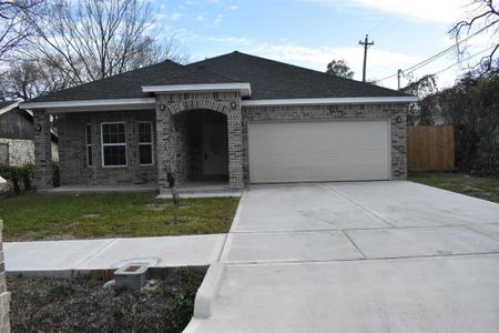 New construction Single-Family house 304 Armstrong Street, Houston, TX 77029 - photo 1 1