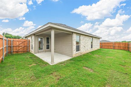 New construction Single-Family house 1404 Quail Creek Drive, Cleburne, TX 76033 - photo 24 24