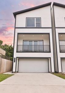 New construction Single-Family house 2415 Francis Street, Houston, TX 77004 - photo 0