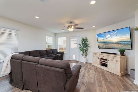 Knox Ridge by KB Home in Converse - photo 18 18