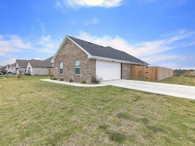 New construction Single-Family house 210 Poinsetta Drive, Palmer, TX 75152 - photo