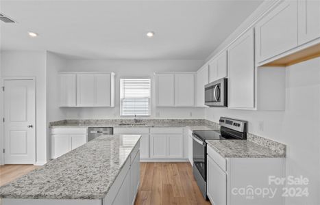 New construction Single-Family house 5119 Sunbriar Drive, Unit 015, Charlotte, NC 28216 - photo 16 16