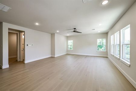 New construction Single-Family house 413 Forest Reserve Place, Houston, TX 77079 Knox B- photo 38 38
