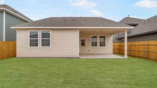 New construction Single-Family house 104 Palo Brea Loop, Hutto, TX 78634 - photo 22 22