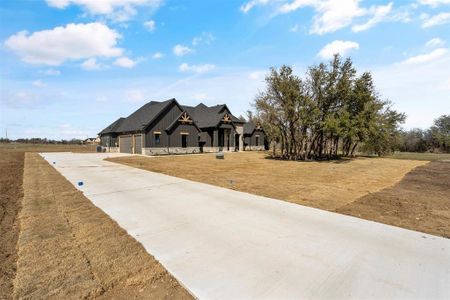 New construction Single-Family house 118 Fan Mill Trail, Weatherford, TX 76085 - photo 3 3