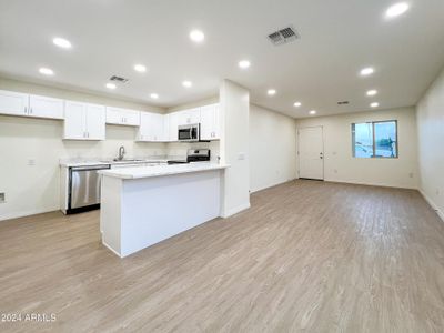 New construction Single-Family house 4205 N 27Th Drive, Phoenix, AZ 85017 - photo 6 6
