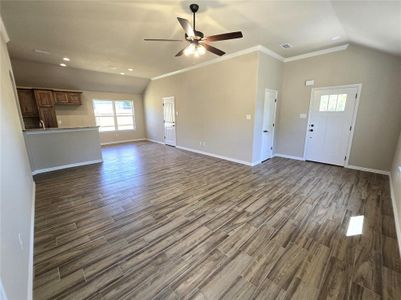 New construction Single-Family house 1105 King Street, Weatherford, TX 76086 - photo 6 6