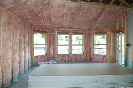 New construction Single-Family house 13111 Bay Point Way, Saint Hedwig, TX 78152 Eastland- photo 8 8
