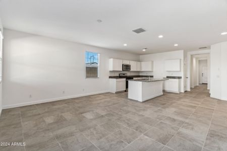 New construction Single-Family house 39960 W Shaver Drive, Maricopa, AZ 85138 Dove- photo 4 4