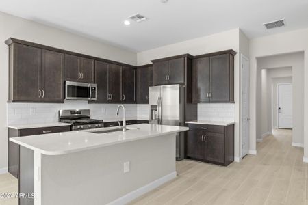 New construction Single-Family house 10341 W Quail Avenue, Peoria, AZ 85382 - photo 18 18