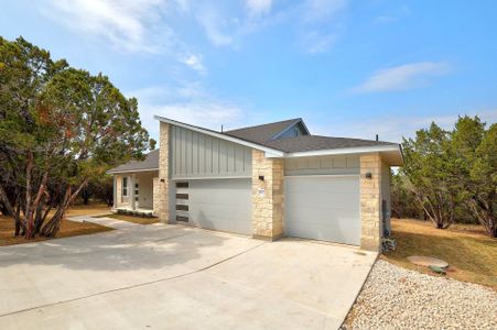 New construction Single-Family house 20500 FM Road 1431, Unit 200, Lago Vista, TX 78645 - photo 4 4