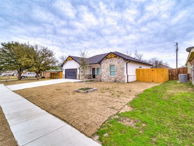 New construction Single-Family house 317 Lakeview, Alvarado, TX 76009 - photo 1 1