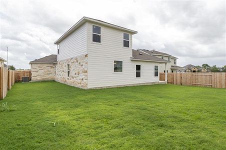 New construction Single-Family house 3708 Pin Oak Hls, Seguin, TX 78155 - photo 27 27