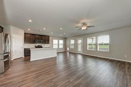 New construction Single-Family house 518 Windy Reed Rd, Hutto, TX 78634 - photo 7 7