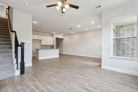 New construction Townhouse house 537 Hutchinson Lane, Lewisville, TX 75077 Aiden - INT- photo 6 6