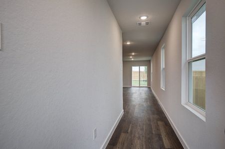 New construction Single-Family house 9854 Forestier Grn, San Antonio, TX 78221 Hopewell - 1455- photo 6 6