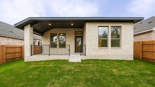 New construction Single-Family house 147 Plumbago Loop, Bastrop, TX 78602 Design 1736W- photo 8 8