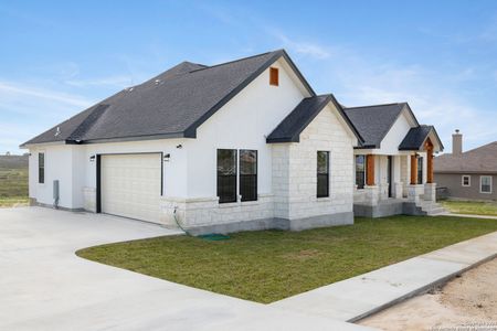 New construction Single-Family house 237 Lakeview Cir, La Vernia, TX 78121 - photo 6 6