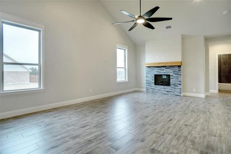 New construction Townhouse house 258 Legacy Boulevard, Weatherford, TX 76086 - photo 2 2