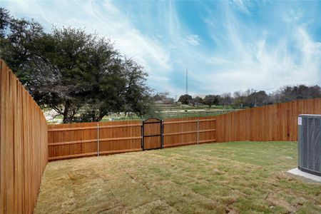 New construction Townhouse house 226 Legacy Blvd., Weatherford, TX 76085 The Churchill- photo 15 15