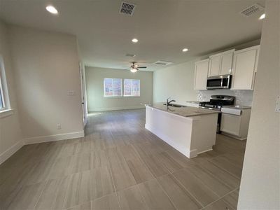 New construction Condo/Apt house 107 Yearling Way, Georgetown, TX 78626 - photo