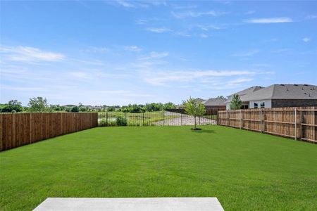 New construction Single-Family house 8249 Stovepipe Drive, Fort Worth, TX 76179 Beacon- photo 36 36