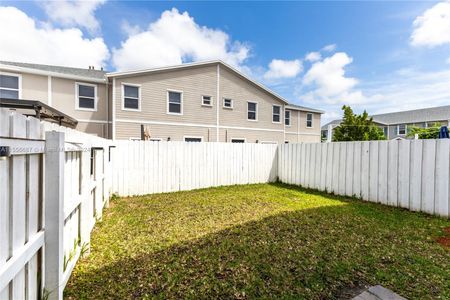 New construction Townhouse house 903 Se 19Th St, Homestead, FL 33034 - photo 13 13