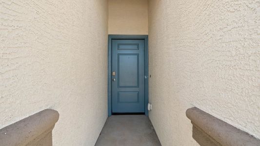 New construction Single-Family house 10335 West Luxton Lane, Phoenix, AZ 85353 - photo 4 4