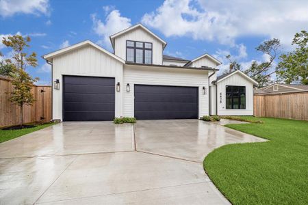 New construction Single-Family house 6626 Westview Drive, Houston, TX 77055 - photo 0