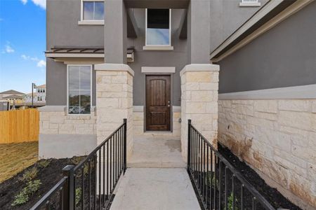 New construction Single-Family house 17701 Henkes View, Pflugerville, TX 78660 - photo 3 3