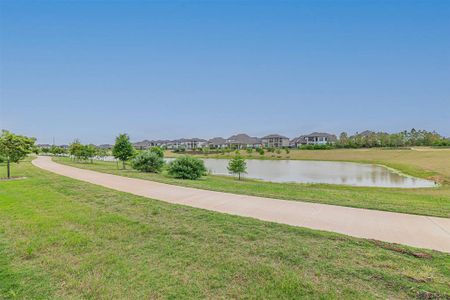 New construction Single-Family house 21310 Blue Wood Aster Court, Cypress, TX 77433 - photo 46 46