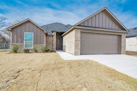 New construction Single-Family house 8924 Kiowa Drive, Greenville, TX 75402 - photo 0 0