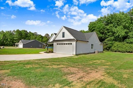 New construction Single-Family house 9133 Raccoon Drive, Middlesex, NC 27557 - photo 2 2