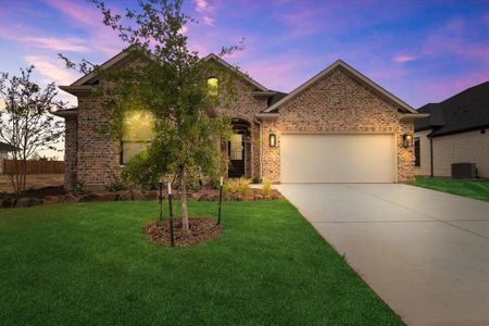University Park at Northpointe by Wyndham Custom Homes in Denton - photo 3 3