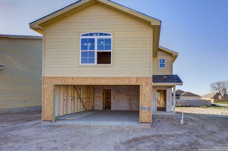 New construction Single-Family house 2210 Dry Moss Pass, San Antonio, TX 78224 - photo 1 1