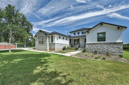 New construction Single-Family house 1635 Nature View Loop, Driftwood, TX 78619 - photo 1 1