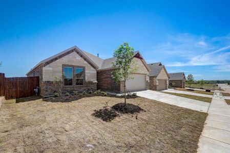 New construction Single-Family house 212 Cheyenne Trail, Alvarado, TX 76009 - photo 1 1