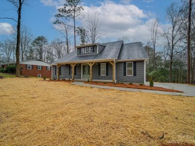 New construction Single-Family house 8819 Crestwood Drive, Mount Pleasant, NC 28124 - photo 0