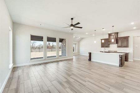 New construction Single-Family house 129 Rosewood Drive, Glenn Heights, TX 75154 Caraway- photo 13 13
