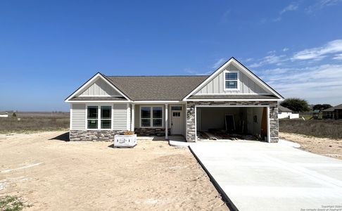 New construction Single-Family house 136 Turnberry Dr, La Vernia, TX 78121 - photo