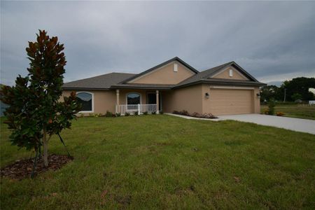 New construction Single-Family house 4020 Tullamore Ln, Auburndale, FL 33823 1755- photo 2