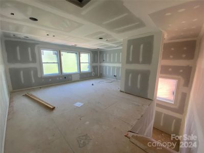 New construction Single-Family house 9010 Dulwich Drive, Unit KEN0063, Charlotte, NC 28215 - photo 32 32