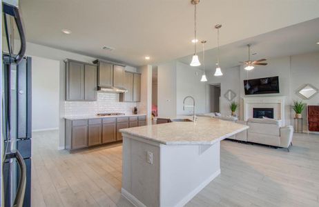 New construction Single-Family house 15327 Spring Lake Avenue, Mont Belvieu, TX 77523 - photo 19 19