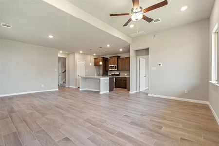 New construction Single-Family house 108 Landry Cove, Georgetown, TX 78628 - photo 14 14