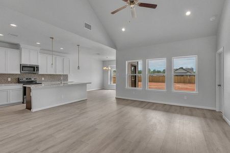 New construction Single-Family house 6123 Hazel Lake Drive, Conroe, TX 77303 - photo 19 19