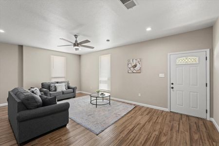 New construction Single-Family house 600 Baurline Street, Fort Worth, TX 76111 - photo