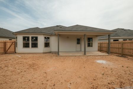 New construction Single-Family house 1148 Water Valley, Seguin, TX 78155 Kingsley - C- photo 4 4