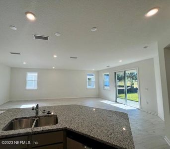 New construction Single-Family house 1034 Panther Lake Parkway, Jacksonville, FL 32221 - photo 6 6